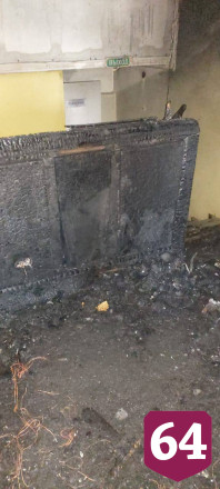 Ночью в Саратове пожарные тушили поликлинику