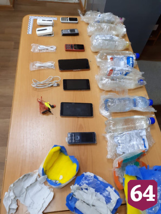 В колонию строгого режима пытались передать алкоголь и телефоны