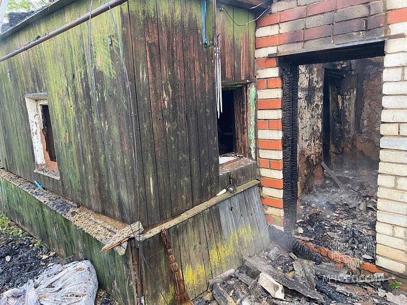 Саратовцы утром увидели дым и вызвали  пожарных соседям