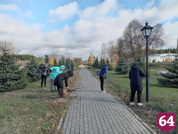 В Саратовской области продолжаются осенние субботники