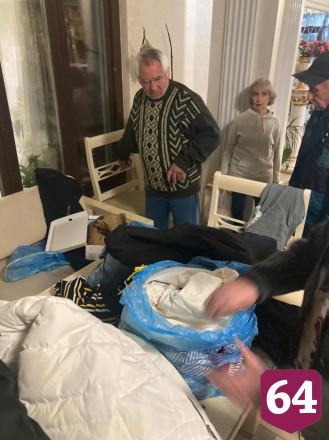 Саратовские казаки помогли зимней одеждой жителям Донбасса