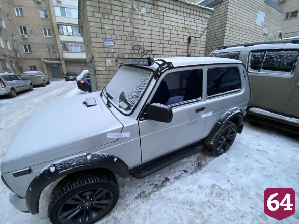 В Саратове внедорожник строителя арестовали из-за плохого фундамента
