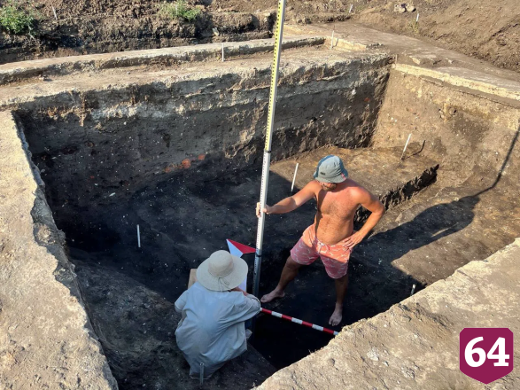 Археологи нашли глиняную ручку на месте древнего базара в Саратове