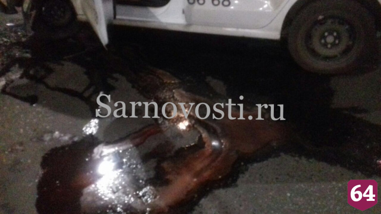 В центре Саратова компания молодых людей разбилась в ДТП с такси