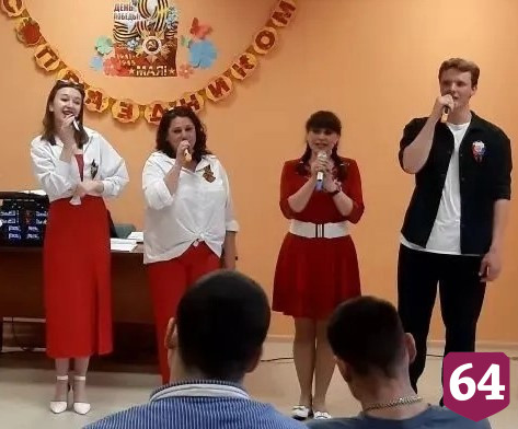 В саратовском госпитале бойцам спели о мужестве и любви
