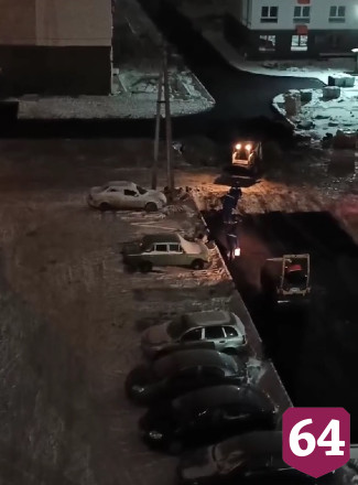 Под Саратовом асфальт клали на слой снега