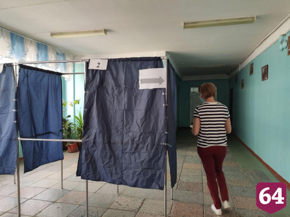 Саратовцы идут голосовать по поправкам в Конституцию для влияния на будущее страны