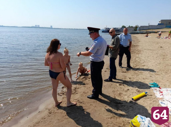 В Саратове ловили нарушителей запрета на купание