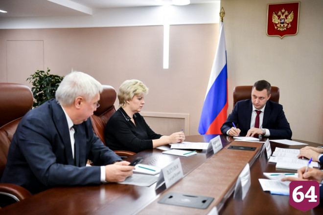Губернатор потребовал перестроить работу по уборке снега 