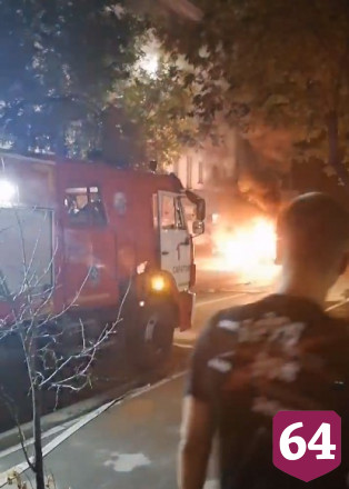 В центре Саратова сгорело такси