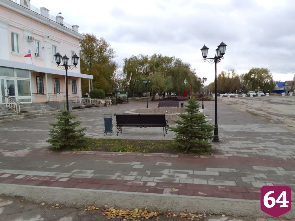 В отдаленном районе Саратовской области благоустроили центральную площадь