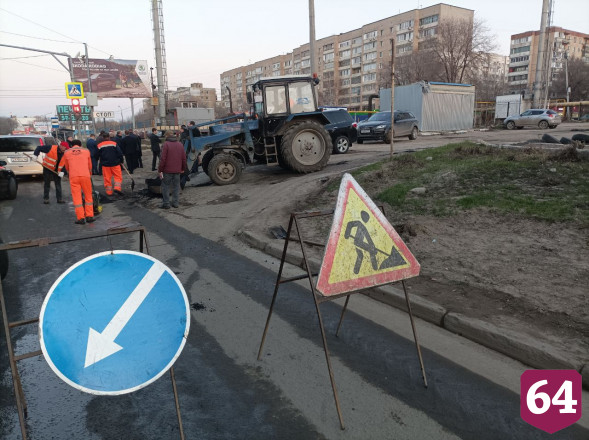 Саратовский губернатор потребовал не затягивать ремонт дорог до мая