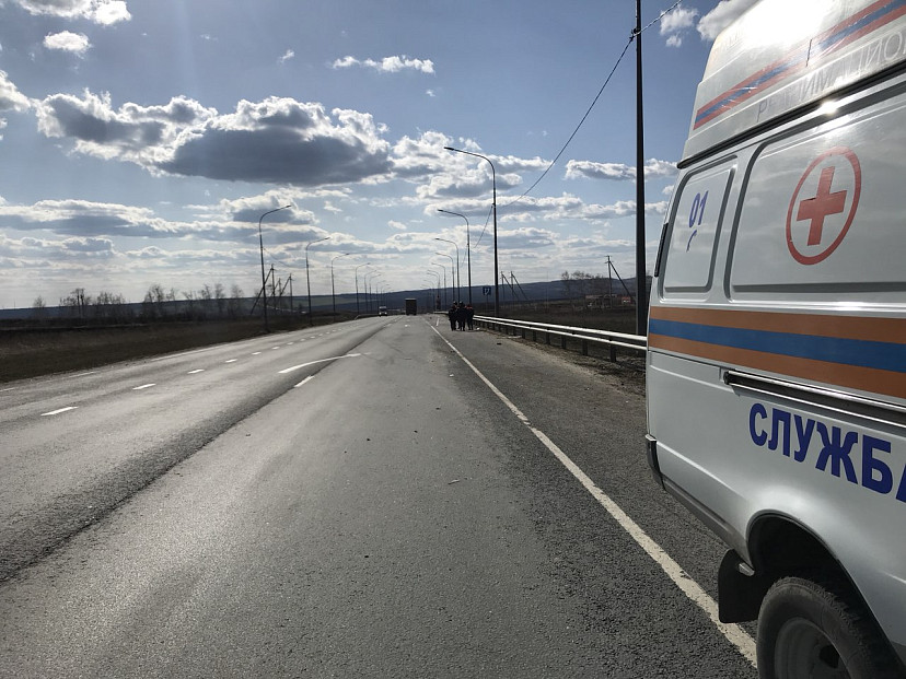 В Саратовской области в массовом ДТП с 6 автомобилями погиб человек