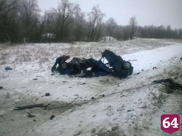 В аварии под Саратовом погибли два человека