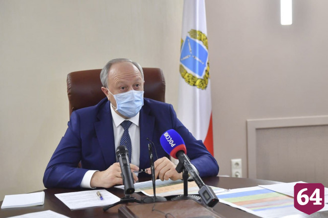 Радаев поторопил министра с переселением из аварийного жилья 