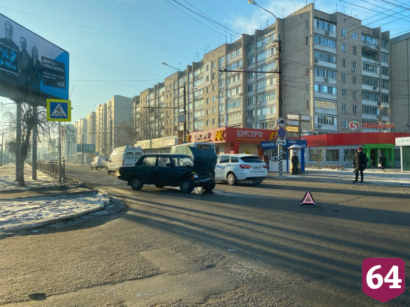 Жители назвали чудом исход ДТП в Энгельсе