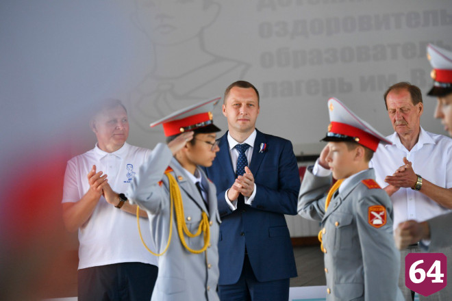 Роман Бусаргин поставил в пример детский лагерь под Саратовом
