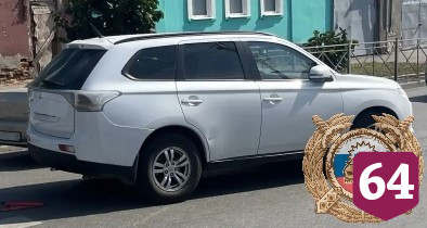 В Саратове автомобилисты сбили двух пешеходов 