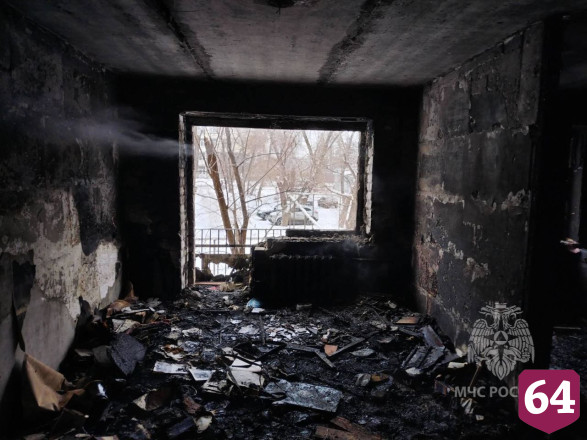 В Саратове пожарные спасли из горящего дома 18 жильцов