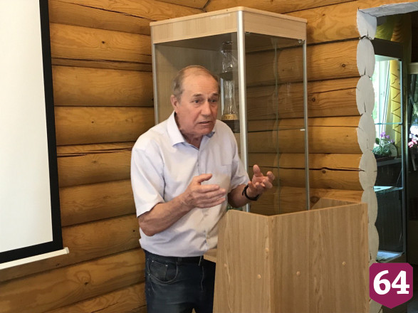 Саратовскую аспирантку в Греции приветствовали словами поддержки в адрес Путина