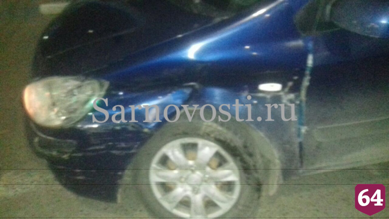 В центре Саратова три человека разбились в ДТП