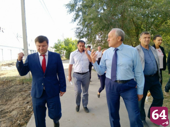 Губернатор призвал чиновников не либеральничать с подрядчиком 