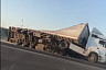 У стелы «Саратов» завалился на бок грузовик