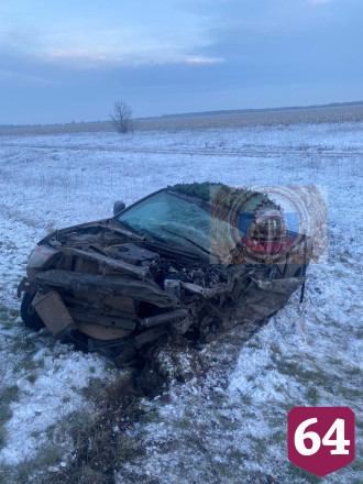 Водитель внедорожника погиб в ДТП с фурой под Саратовом 
