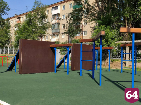 В Саратове достраивают школьный спорткомплекс с бассейном 