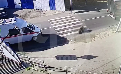 «Газель» сбила девочку в Саратове перед машиной скорой помощи