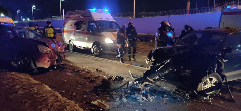 В столкновении иномарок на Брянской пострадали 4 человека