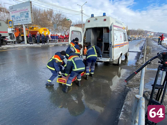 Взрыв льда на реке Медведице показали в онлайне 