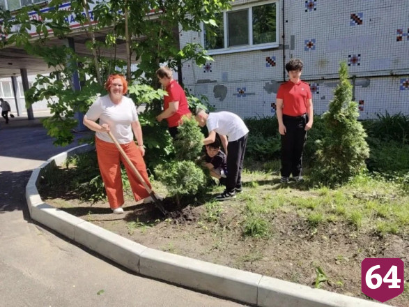 В Саратовской области массово сажали плодовые деревья