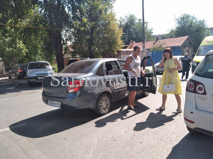В Саратове школьник на велосипеде попал под такси Uber