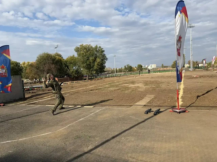 В Саратове соревновались в метании гранаты 