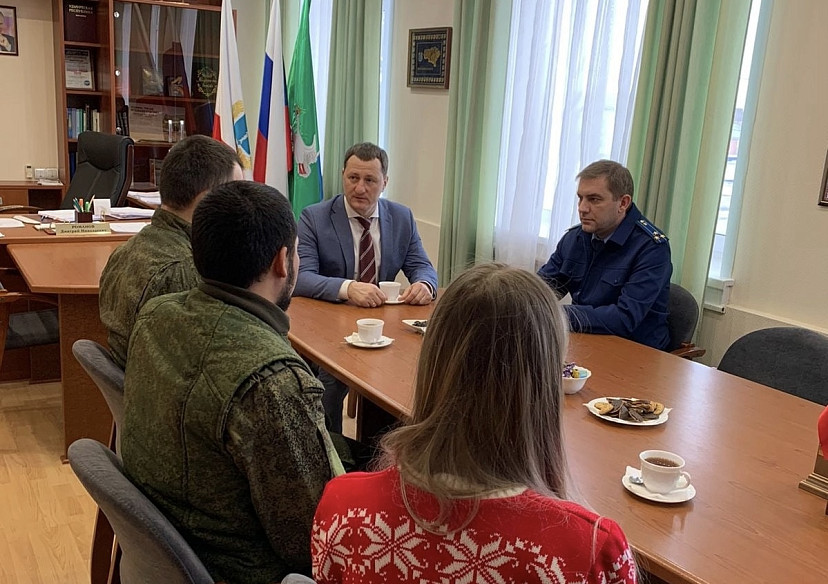 Мобилизованные саратовцы приехали проститься с погибшим в СВО отцом 