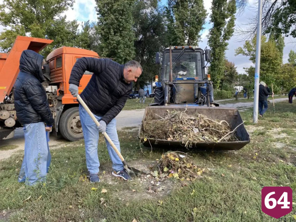 В Саратове на субботник вышли 7 тысяч человек