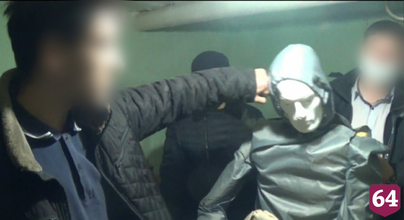 Саратовец в гостях зарезал обидчика матери