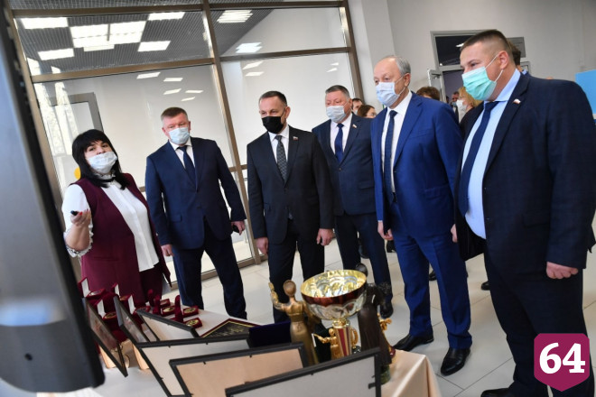 Губернатор отметил достижения саратовских аграриев 