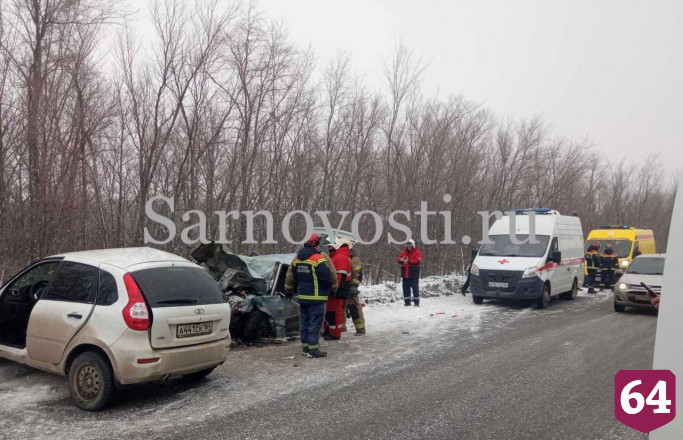 На окраине Саратова в ДТП покалечились подросток и трое молодых людей