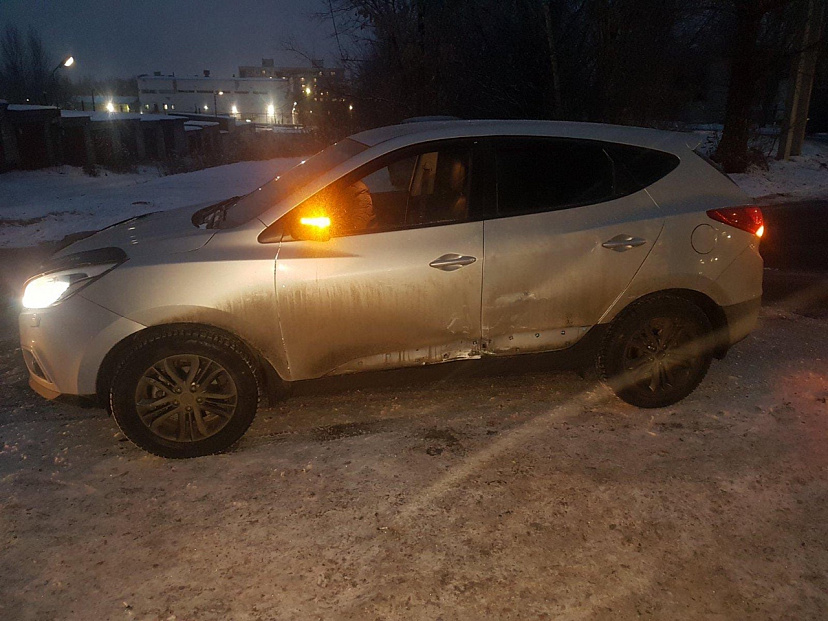 В Саратове автоледи на иномарке спровоцировала ДТП с пострадавшей