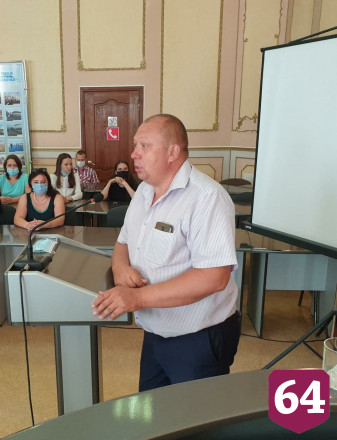 Глава Вольского района досрочно ушел в отставку
