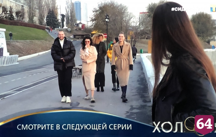 Холостяк повез к бабушке в Саратов четырех невест
