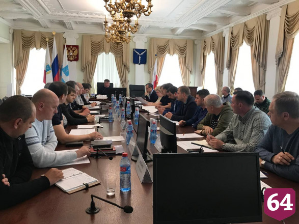 Михаил Исаев поручил убирать Саратов в круглосуточном режиме