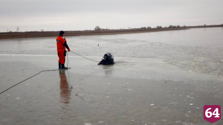 Водолазы три дня искали тело утонувшего рыбака 