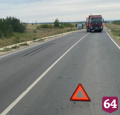 Женщина перебегала дорогу и угодила под самосвал