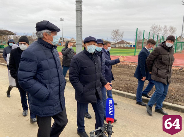 Радаев высоко оценил ремонт саратовского стадиона 