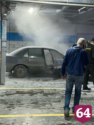 На подземной парковке «Тау Галереи» горел автомобиль