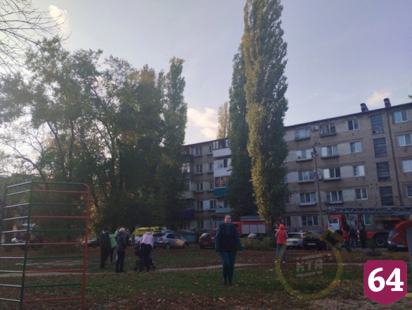 Пенсионер пострадал на пожаре в пятиэтажке под Саратовом