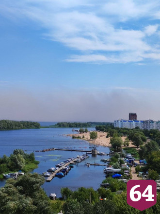 На Саратов и Энгельс надвигается пыльное облако